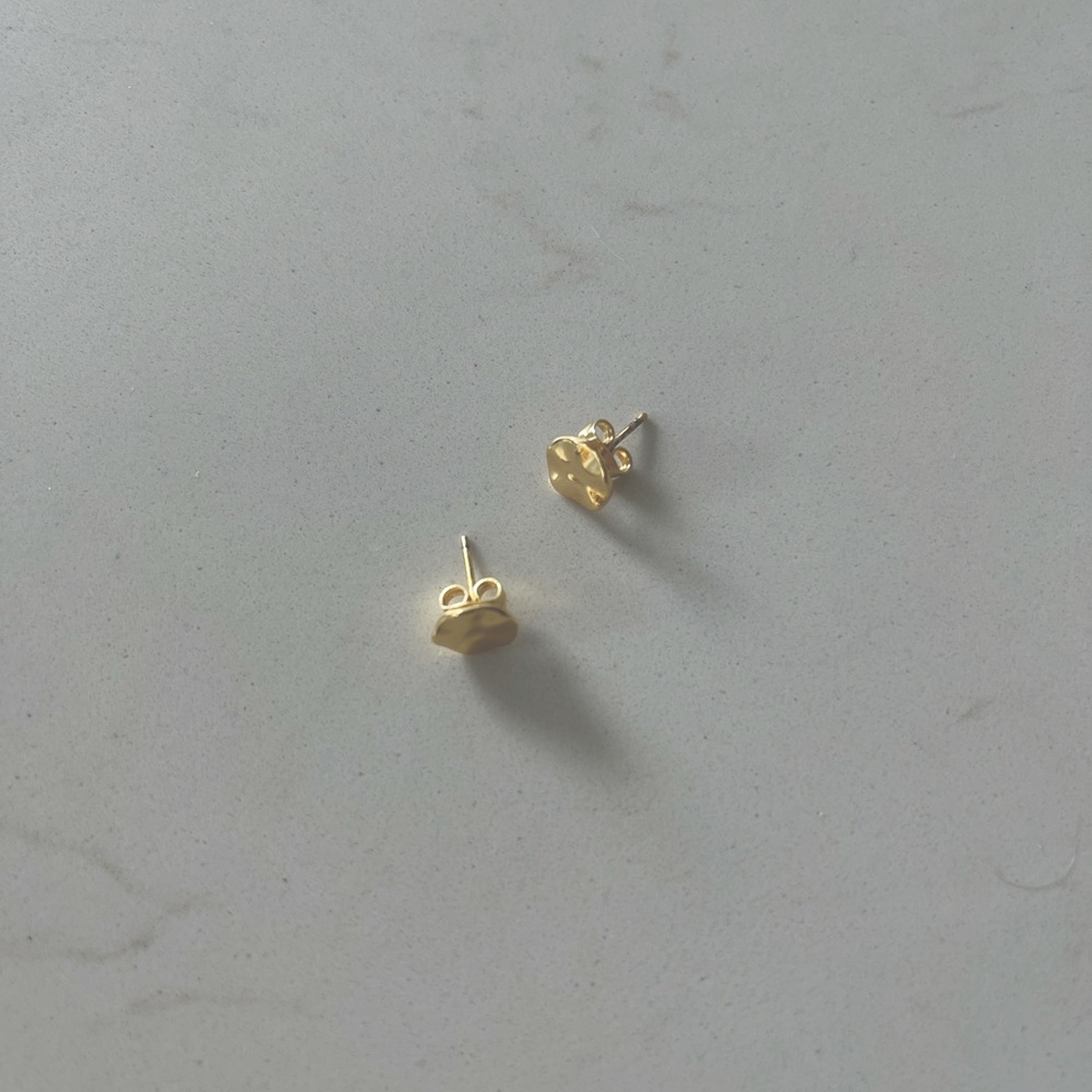 Gorjana Chloe studs